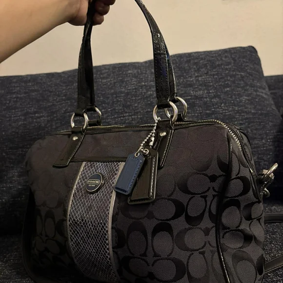 Sold - Picture 1 of 5